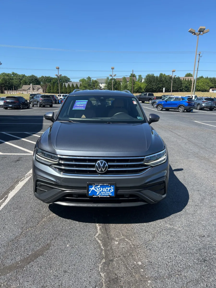 2022 Volkswagen Tiguan 2.0T SE — photo 9