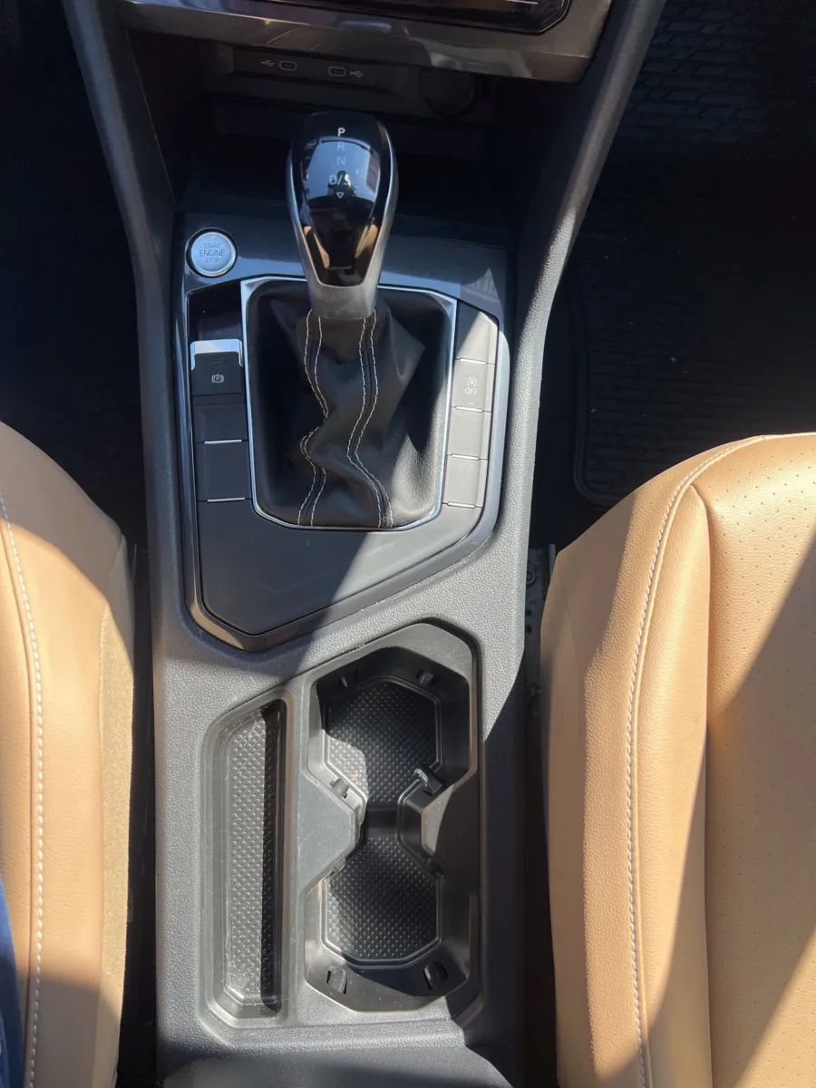 2022 Volkswagen Tiguan 2.0T SE — photo 16