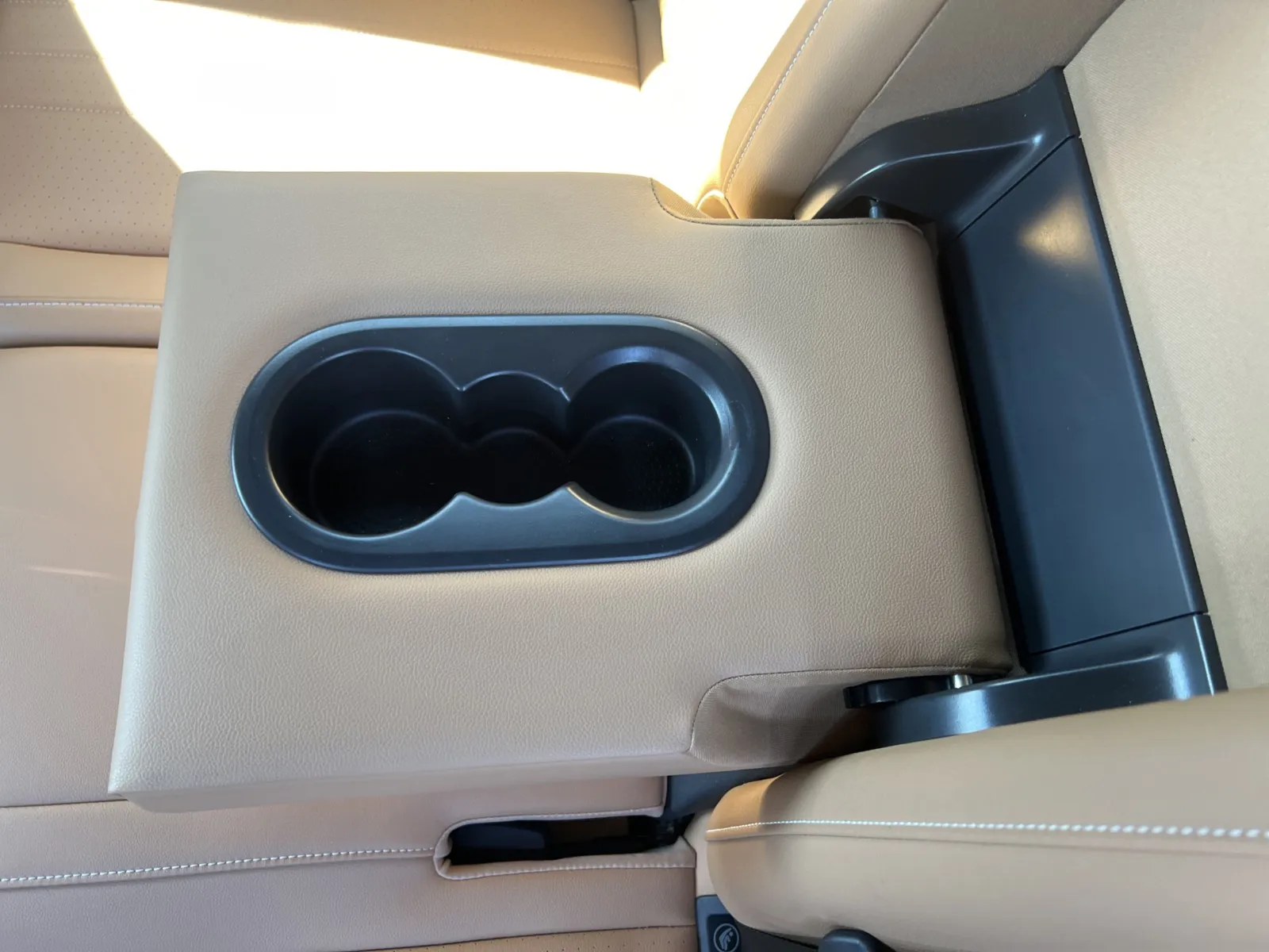2022 Volkswagen Tiguan 2.0T SE — photo 27