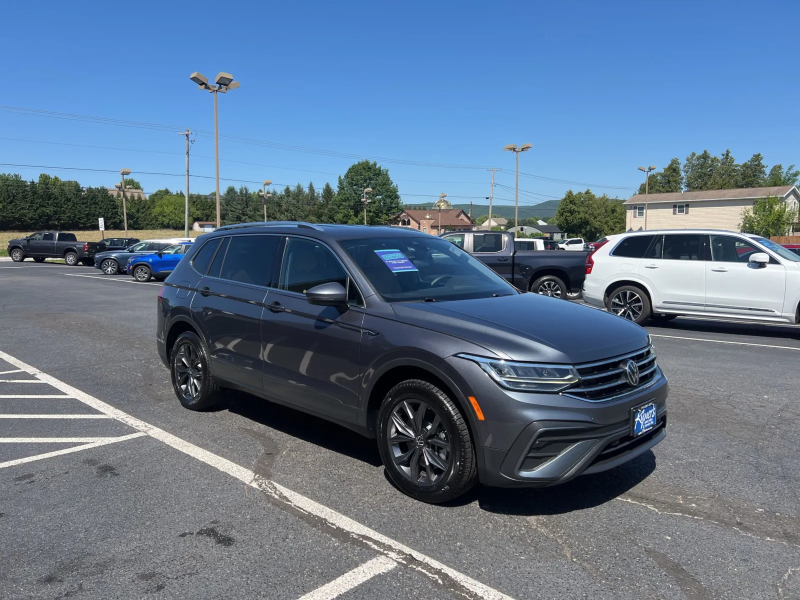 2022 Volkswagen Tiguan 2.0T SE — photo 8
