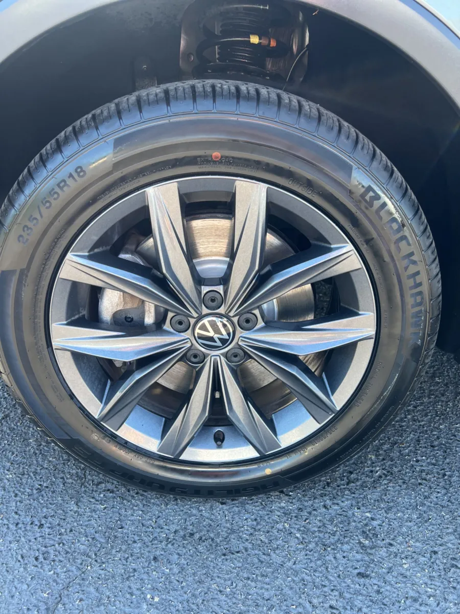 2022 Volkswagen Tiguan 2.0T SE — photo 10