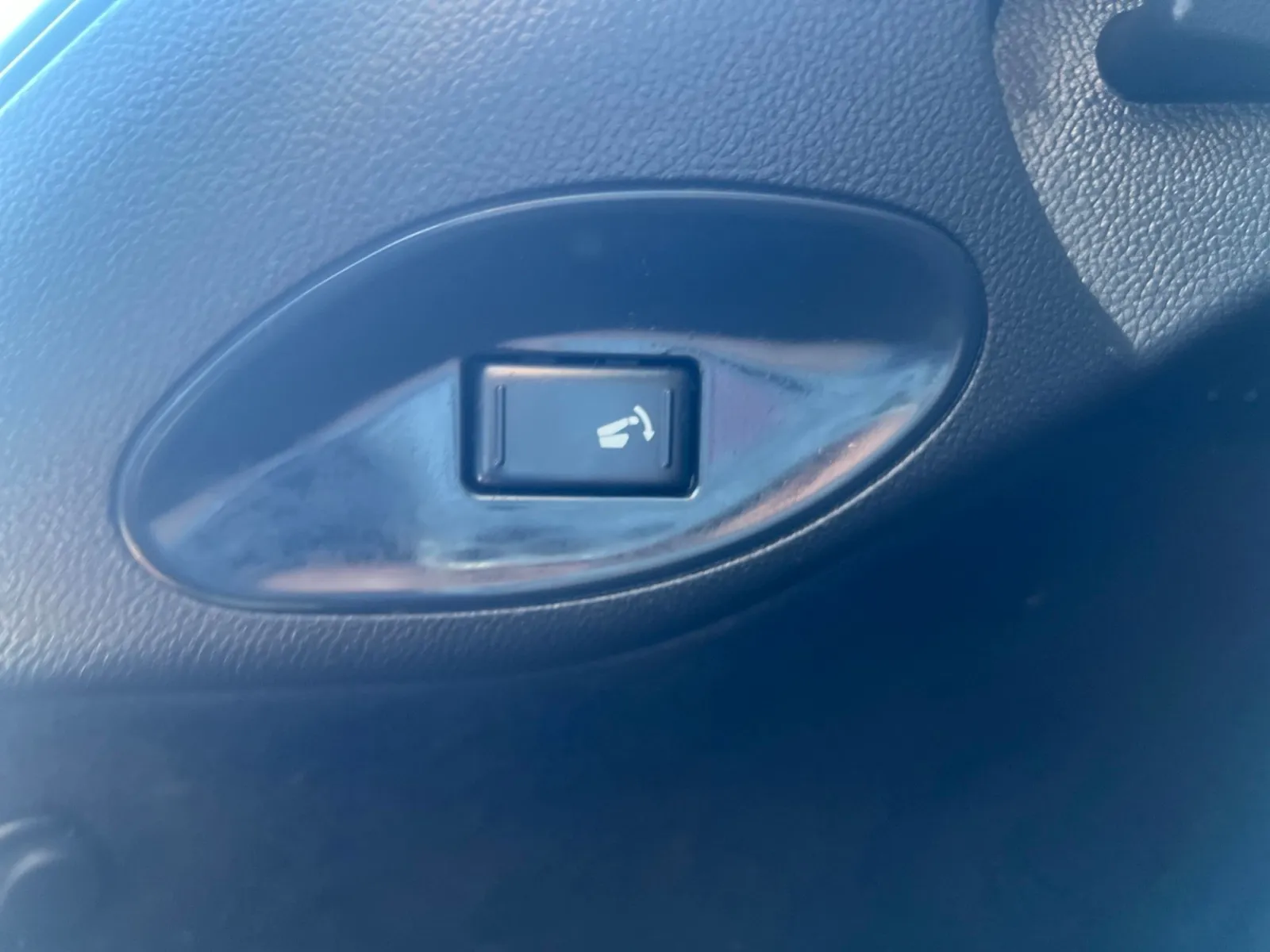 2017 INFINITI QX50 Base — photo 30