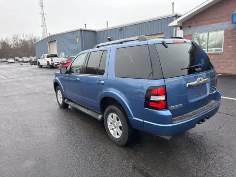 Another view of 2009 Ford Explorer XLT for sale in Chambersburg, PA at Kyner's Auto Sales, Inc.