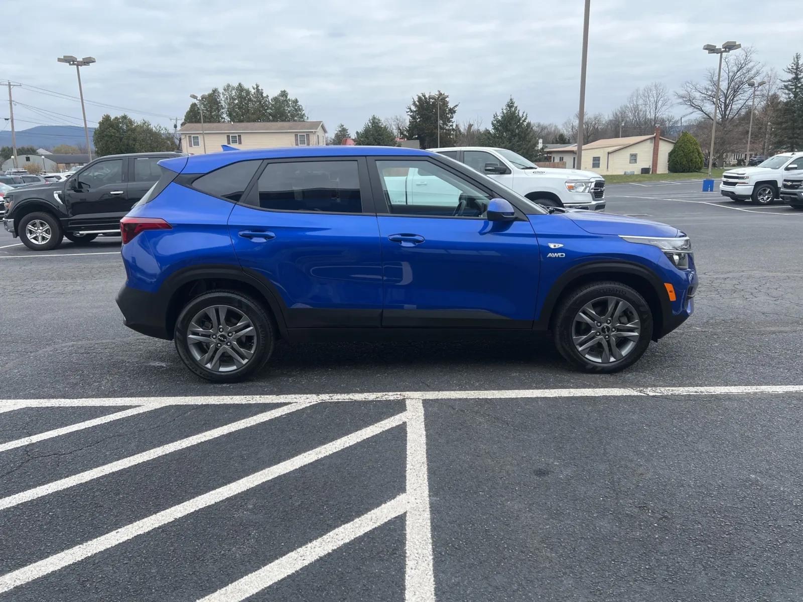 2023 Kia Seltos LX — photo 7