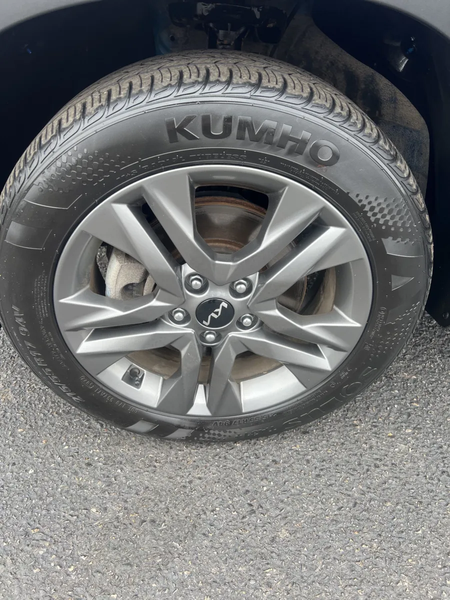 2023 Kia Seltos LX — photo 10
