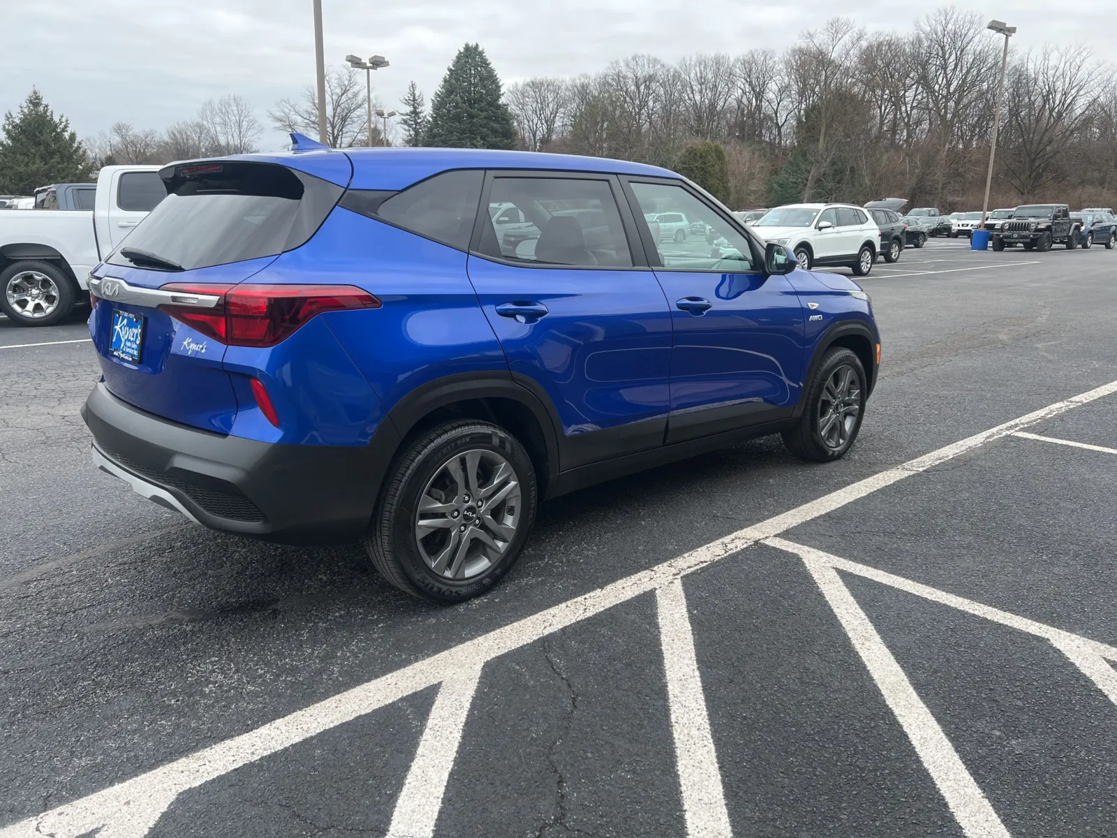 2023 Kia Seltos LX — photo 6