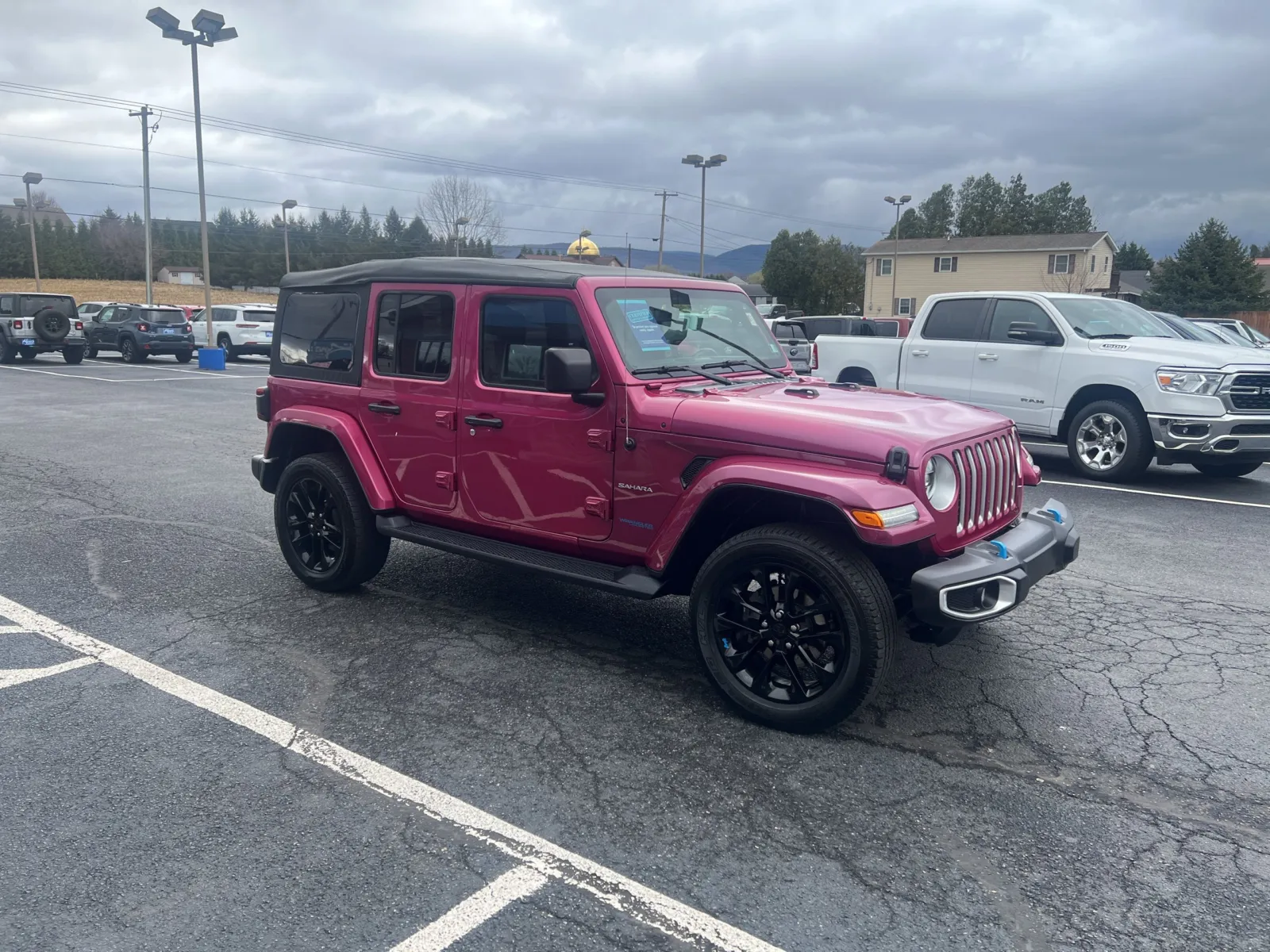 2022 Jeep Wrangler Unlimited Sahara 4xe — photo 7