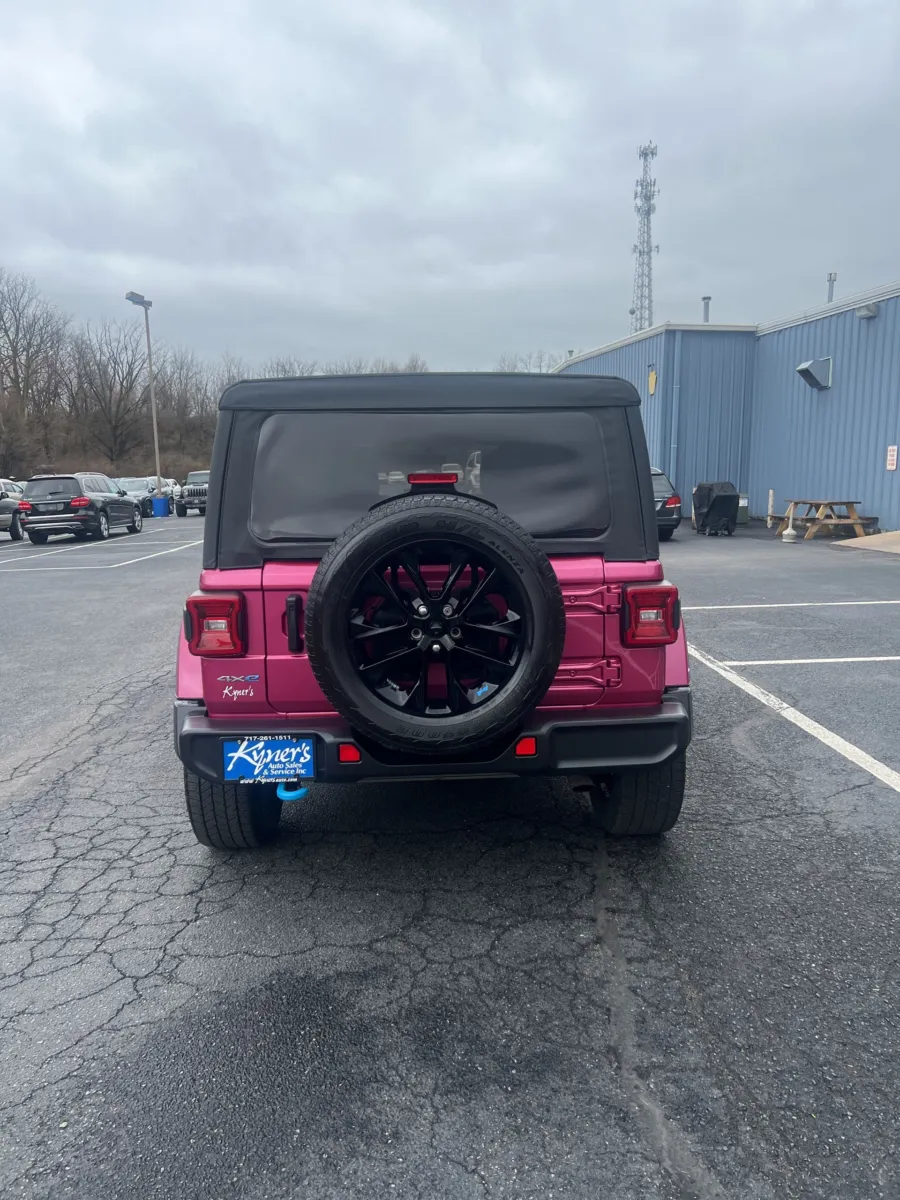 2022 Jeep Wrangler Unlimited Sahara 4xe — photo 4