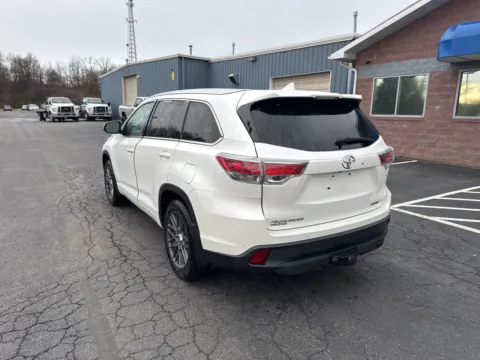 Another view of 2015 Toyota Highlander for sale in Chambersburg, PA at Kyner's Auto Sales, Inc.