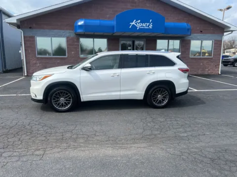 Photos of 2015 Toyota Highlander Limited for sale in Chambersburg, PA at Kyner's Auto Sales, Inc.