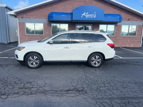 Another view of 2019 Nissan Pathfinder SL for sale in Chambersburg, PA at Kyner's Auto Sales, Inc.