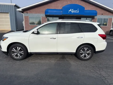 Another view of 2019 Nissan Pathfinder SL for sale in Chambersburg, PA at Kyner's Auto Sales, Inc.