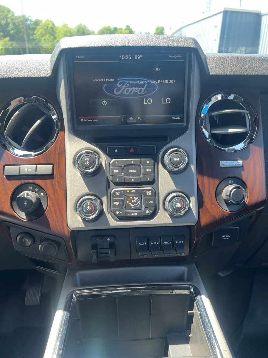 2016 Ford F-250SD Lariat — photo 16