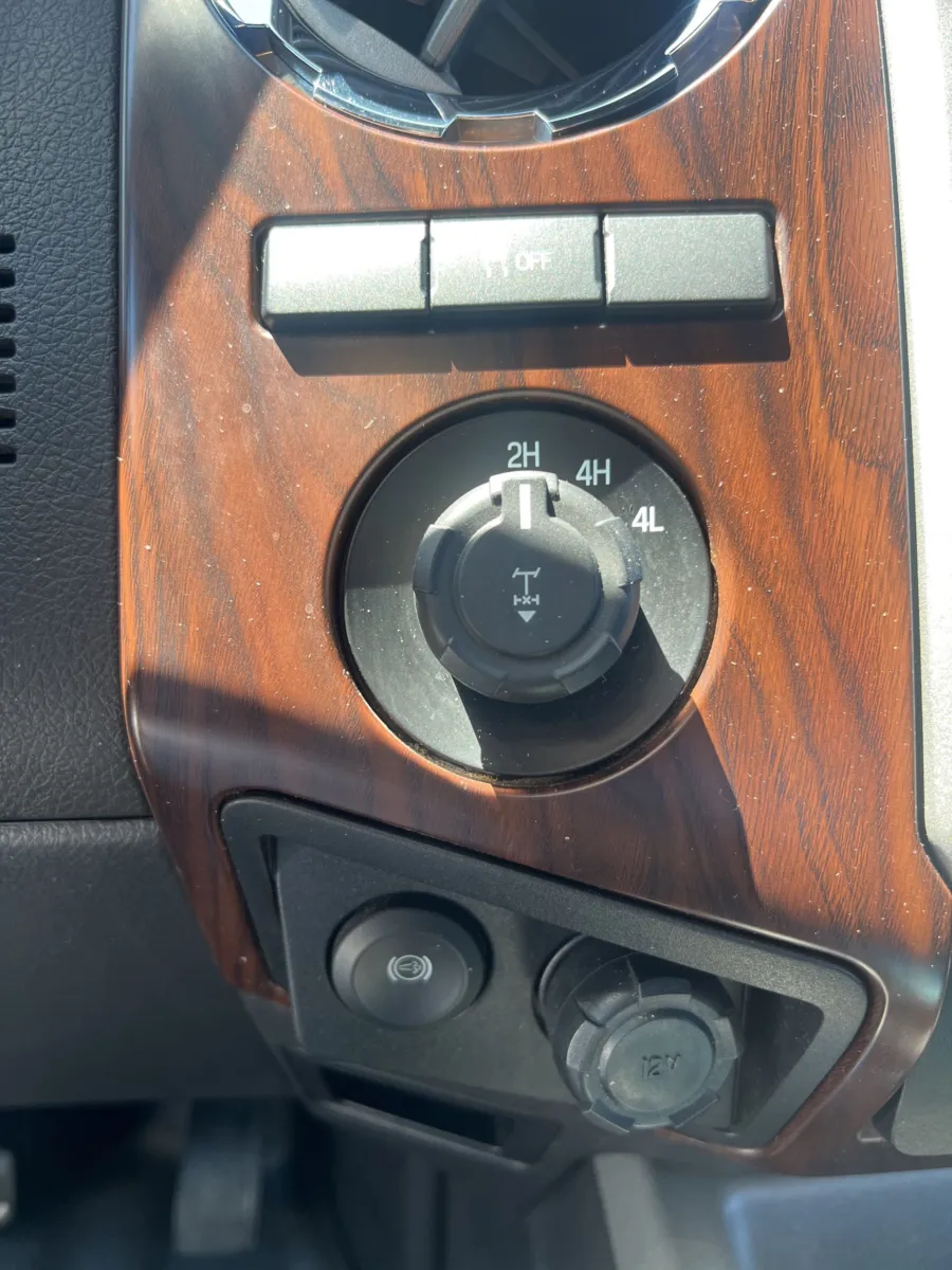 2016 Ford F-250SD Lariat — photo 20