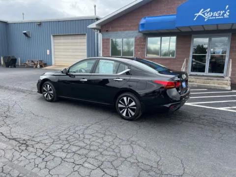 More photos of 2022 Nissan Altima 2.5 SV at Kyner's Auto Sales, Inc., PA