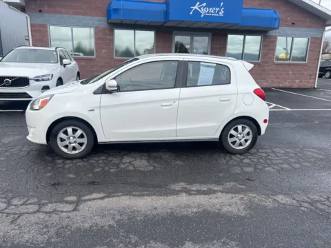 Another view of 2017 Jeep Grand Cherokee Altitude for sale in Chambersburg, PA at Kyner's Auto Sales, Inc.