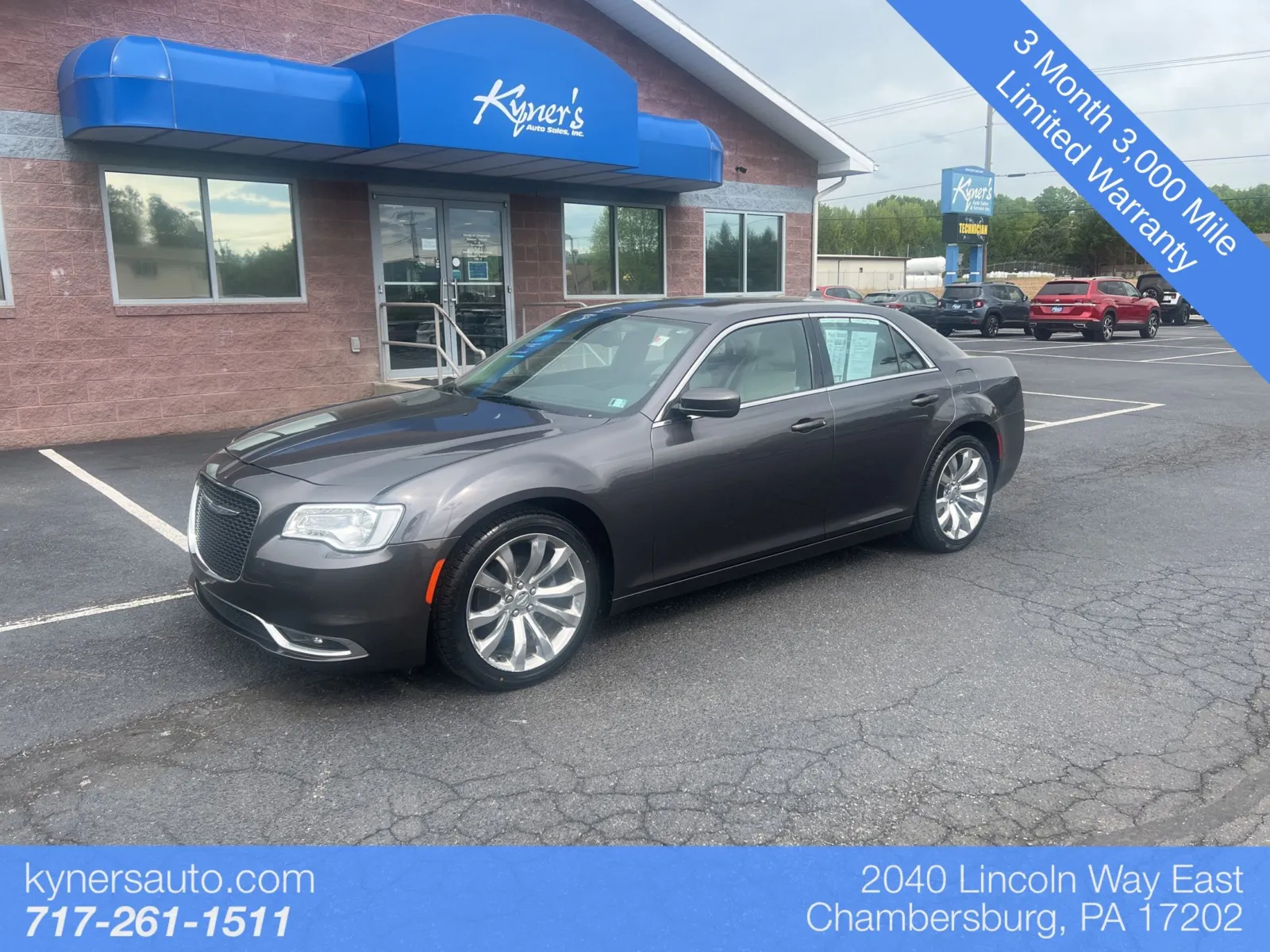2018 Chrysler 300 Touring L's photo