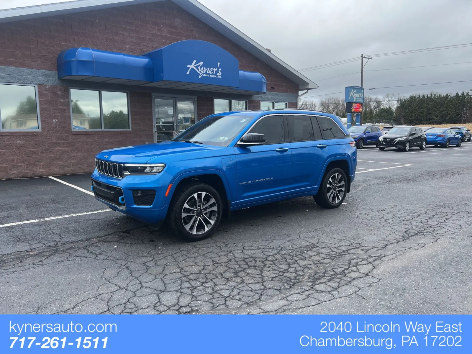 Black 2024 Jeep Grand Cherokee Overland 4xe for sale in Chambersburg, PA