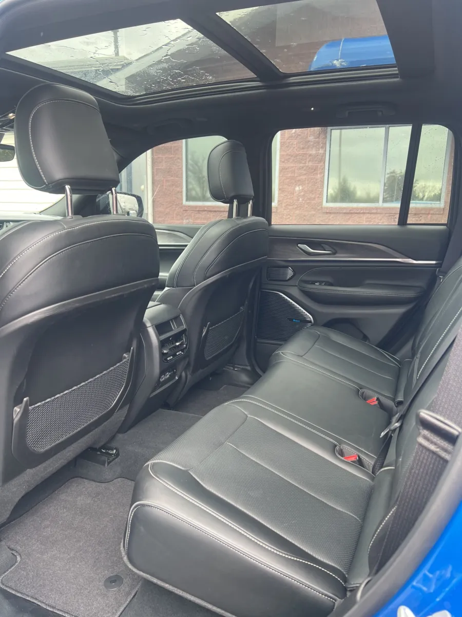 2024 Jeep Grand Cherokee Overland 4xe — photo 23