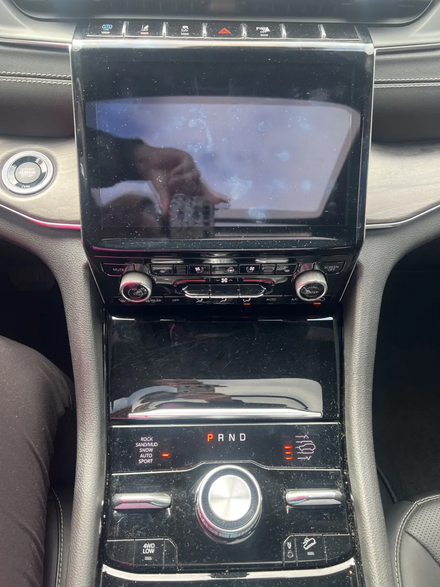 2024 Jeep Grand Cherokee Overland 4xe — photo 16