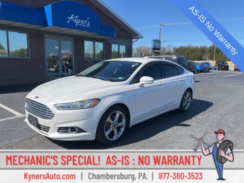 White 2013 Ford Fusion SE for sale in Chambersburg, PA