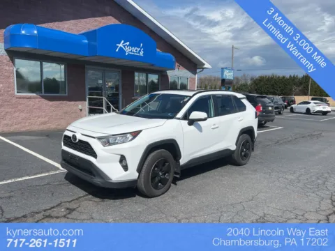 White 2020 Toyota RAV4 XLE for sale in Chambersburg, PA