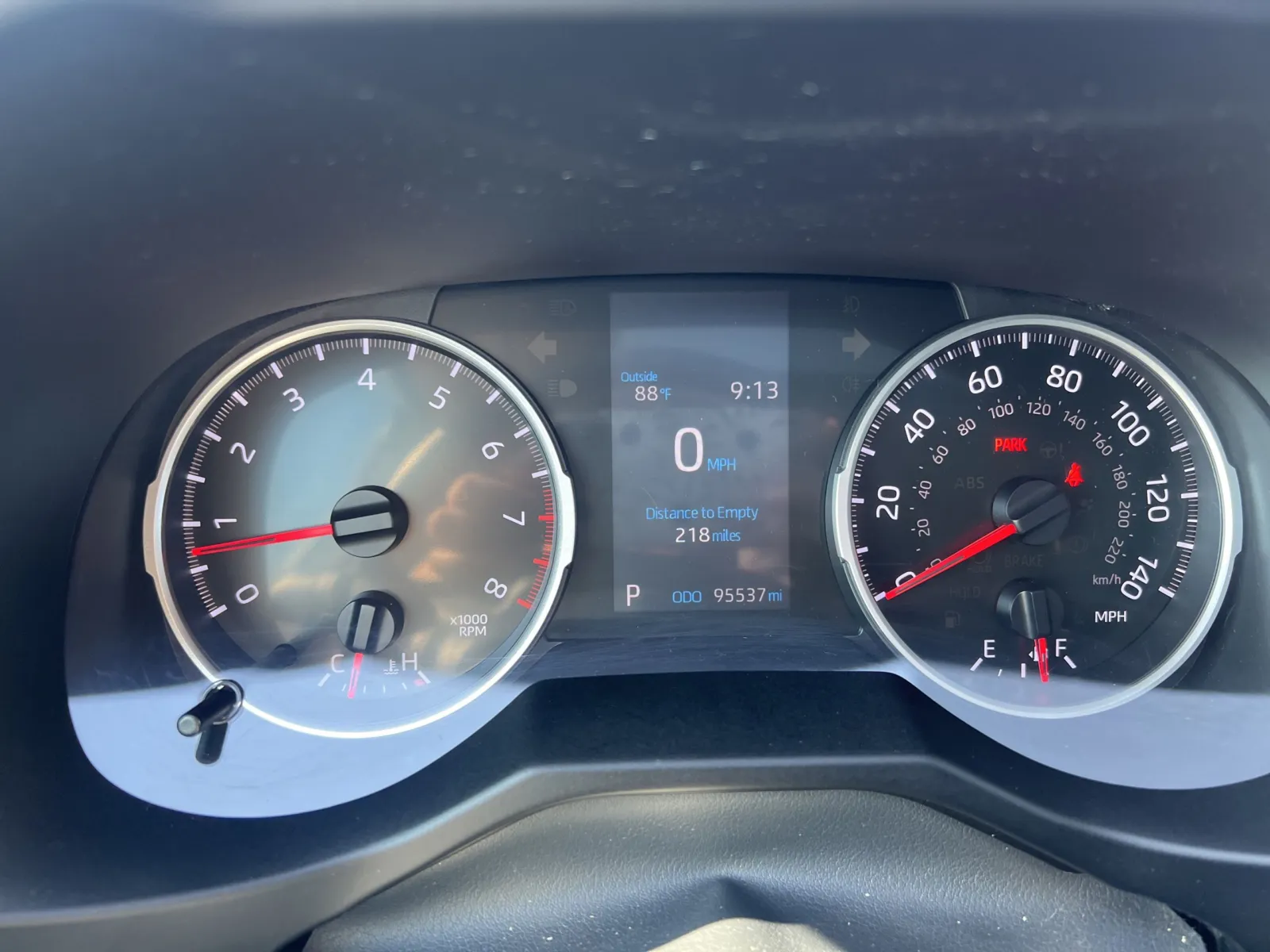 2020 Toyota RAV4 XLE — photo 13