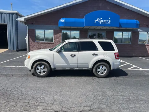 Photos of 2009 Ford Escape XLT for sale in Chambersburg, PA at Kyner's Auto Sales, Inc.