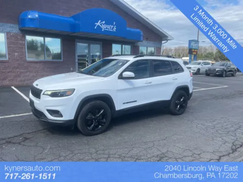White 2020 Jeep Cherokee Altitude for sale in Chambersburg, PA