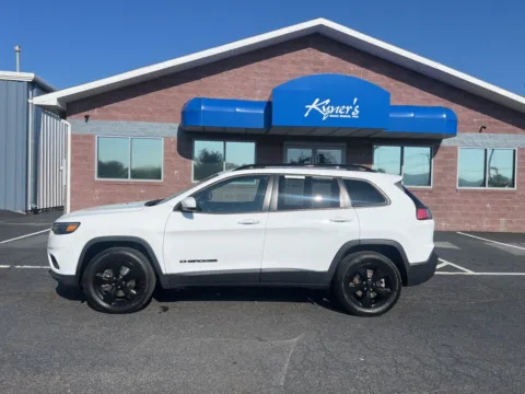 Another view of 2020 Jeep Cherokee Altitude for sale in Chambersburg, PA at Kyner's Auto Sales, Inc.
