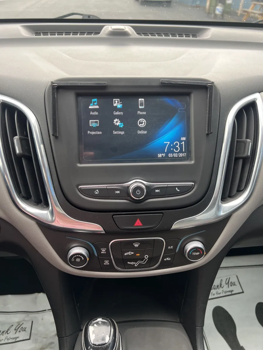 2018 Chevrolet Equinox LS — photo 13