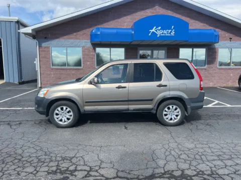 Photos of 2005 Honda CR-V EX for sale in Chambersburg, PA at Kyner's Auto Sales, Inc.