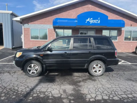 Photos of 2006 Honda Pilot EX-L for sale in Chambersburg, PA at Kyner's Auto Sales, Inc.