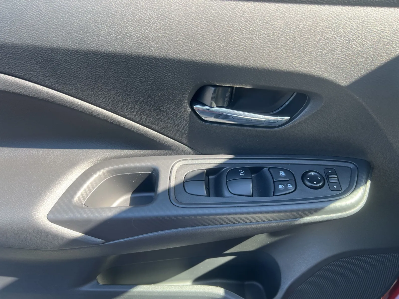 2024 Nissan Versa 1.6 SV — photo 21