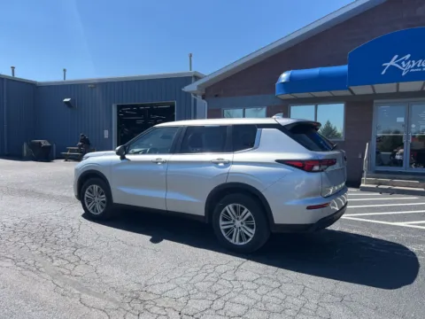 More photos of 2022 Mitsubishi Outlander ES at Kyner's Auto Sales, Inc., PA