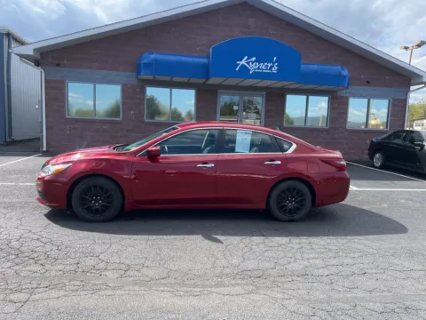 Another view of 2018 Nissan Altima 2.5 S for sale in Chambersburg, PA at Kyner's Auto Sales, Inc.