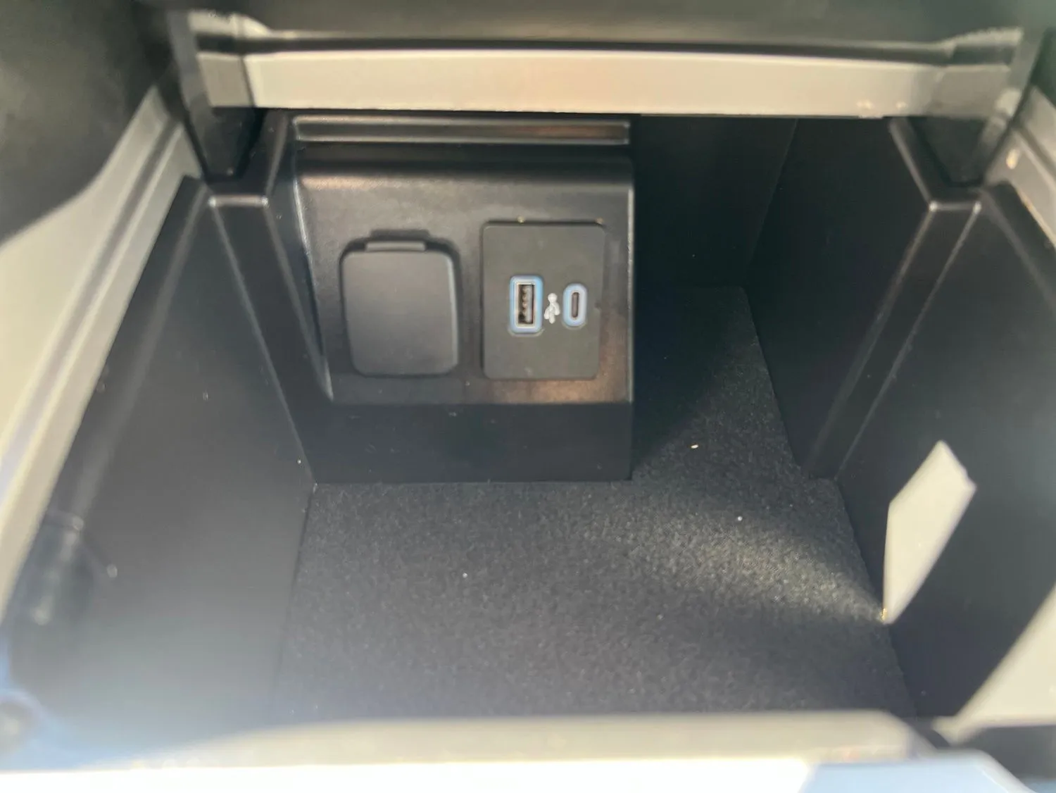 2022 Ford Explorer Base — photo 14