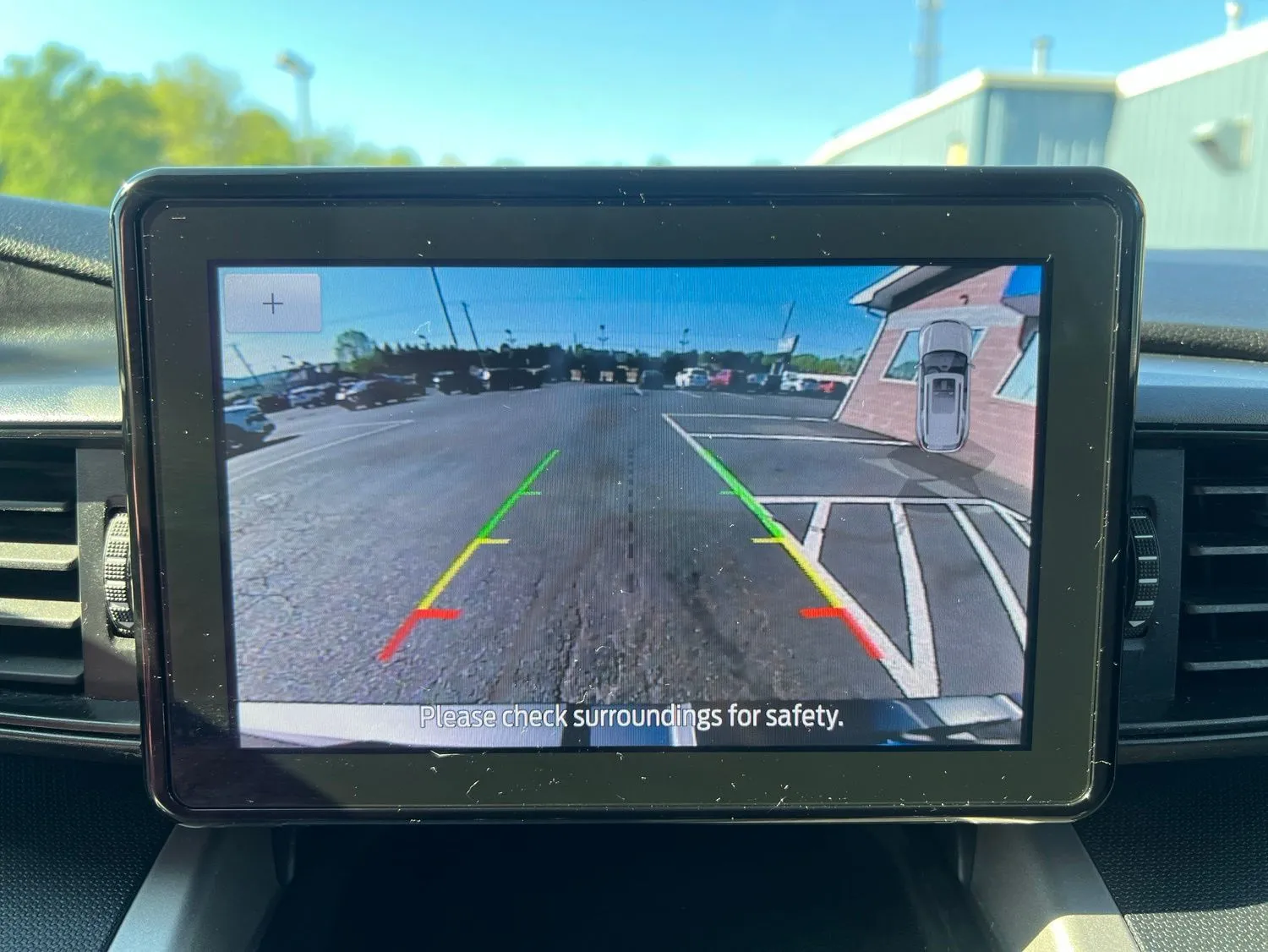 2022 Ford Explorer Base — photo 16