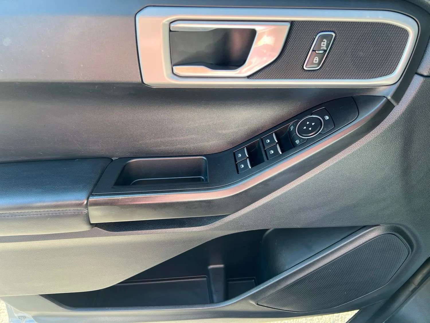 2022 Ford Explorer Base — photo 19