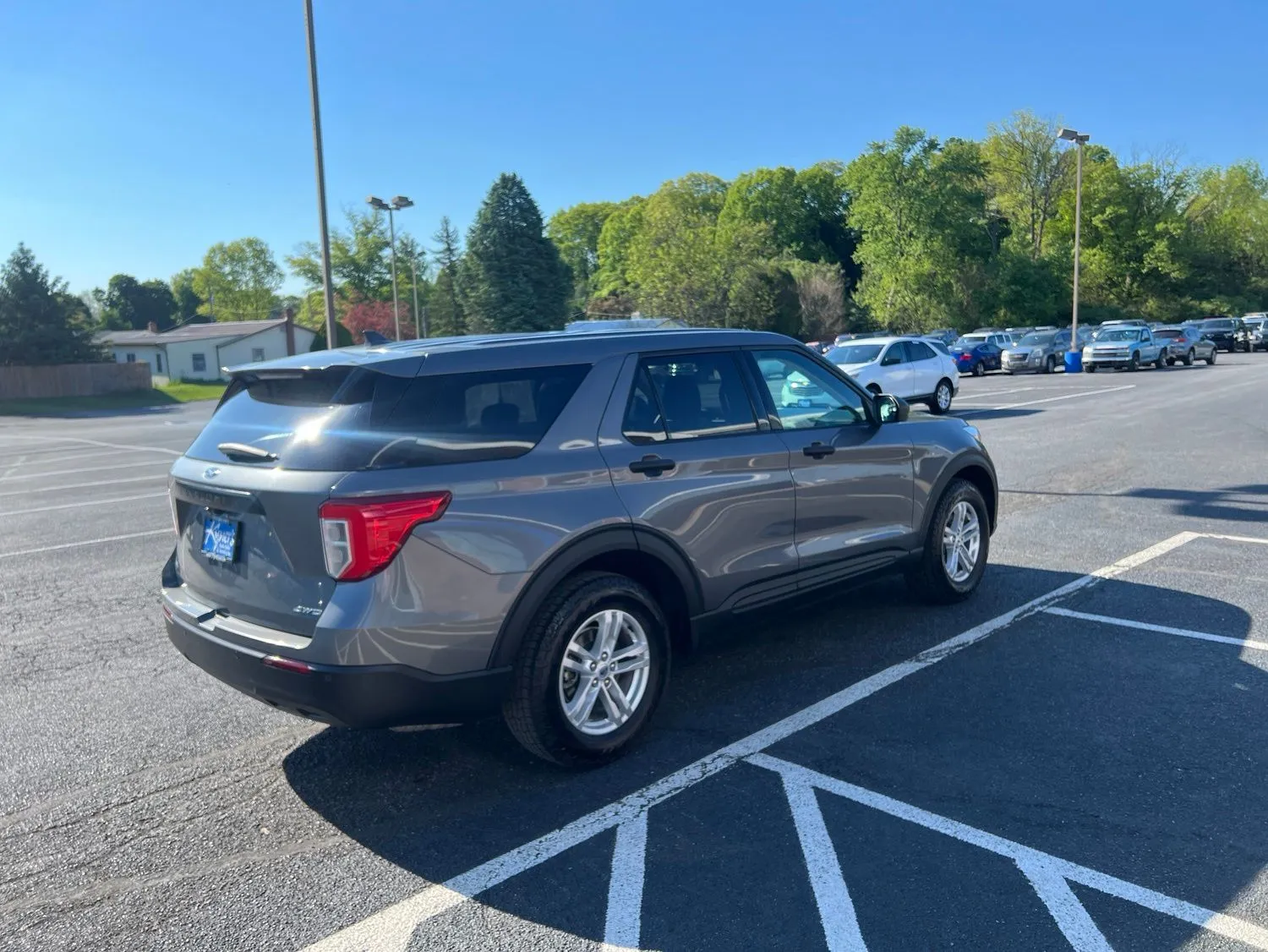 2022 Ford Explorer Base — photo 6