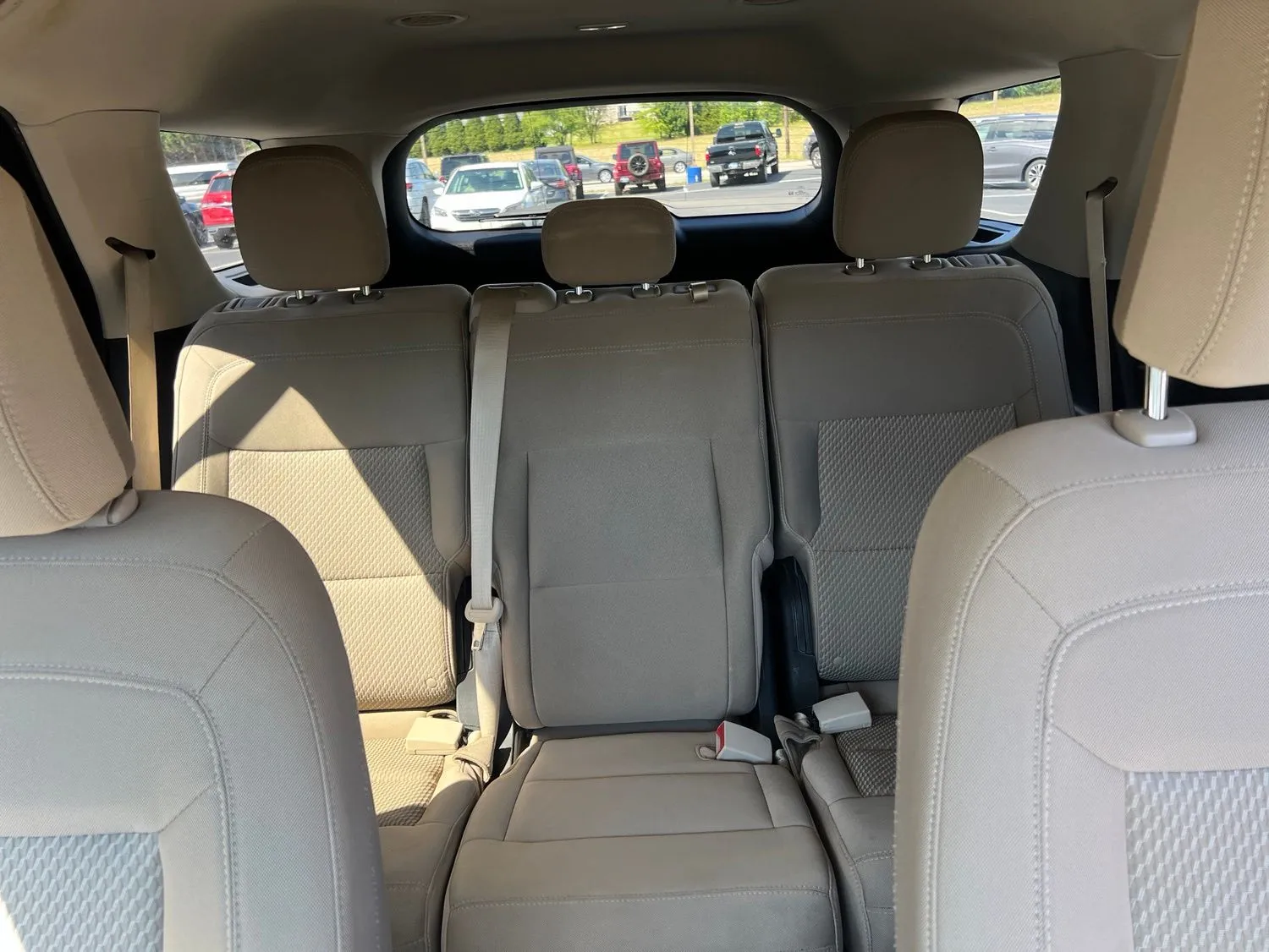 2022 Ford Explorer Base — photo 9