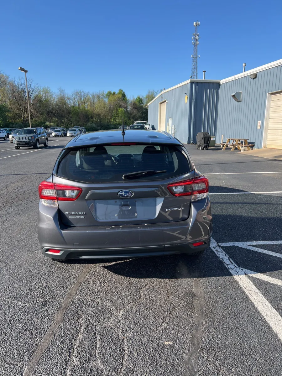 2022 Subaru Impreza Base — photo 5