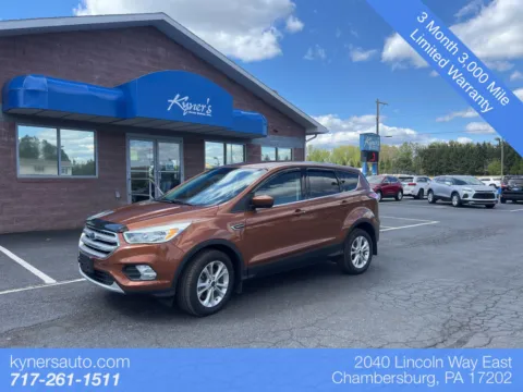 Red 2017 Ford Escape SE for sale in Chambersburg, PA