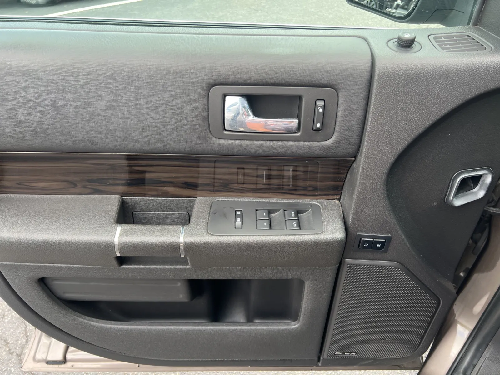2019 Ford Flex SEL — photo 21