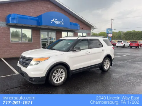 White 2011 Ford Explorer XLT for sale in Chambersburg, PA