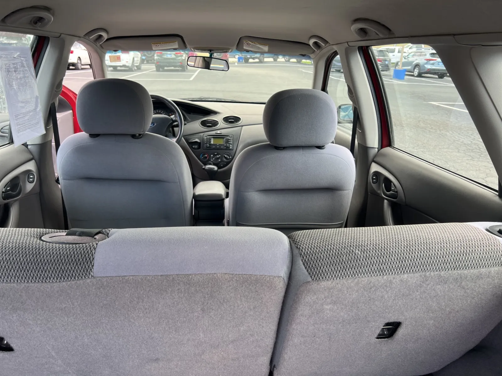 2004 Ford Focus SE — photo 14