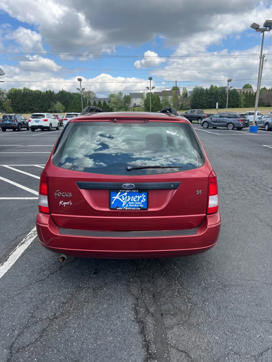 2004 Ford Focus SE — photo 3