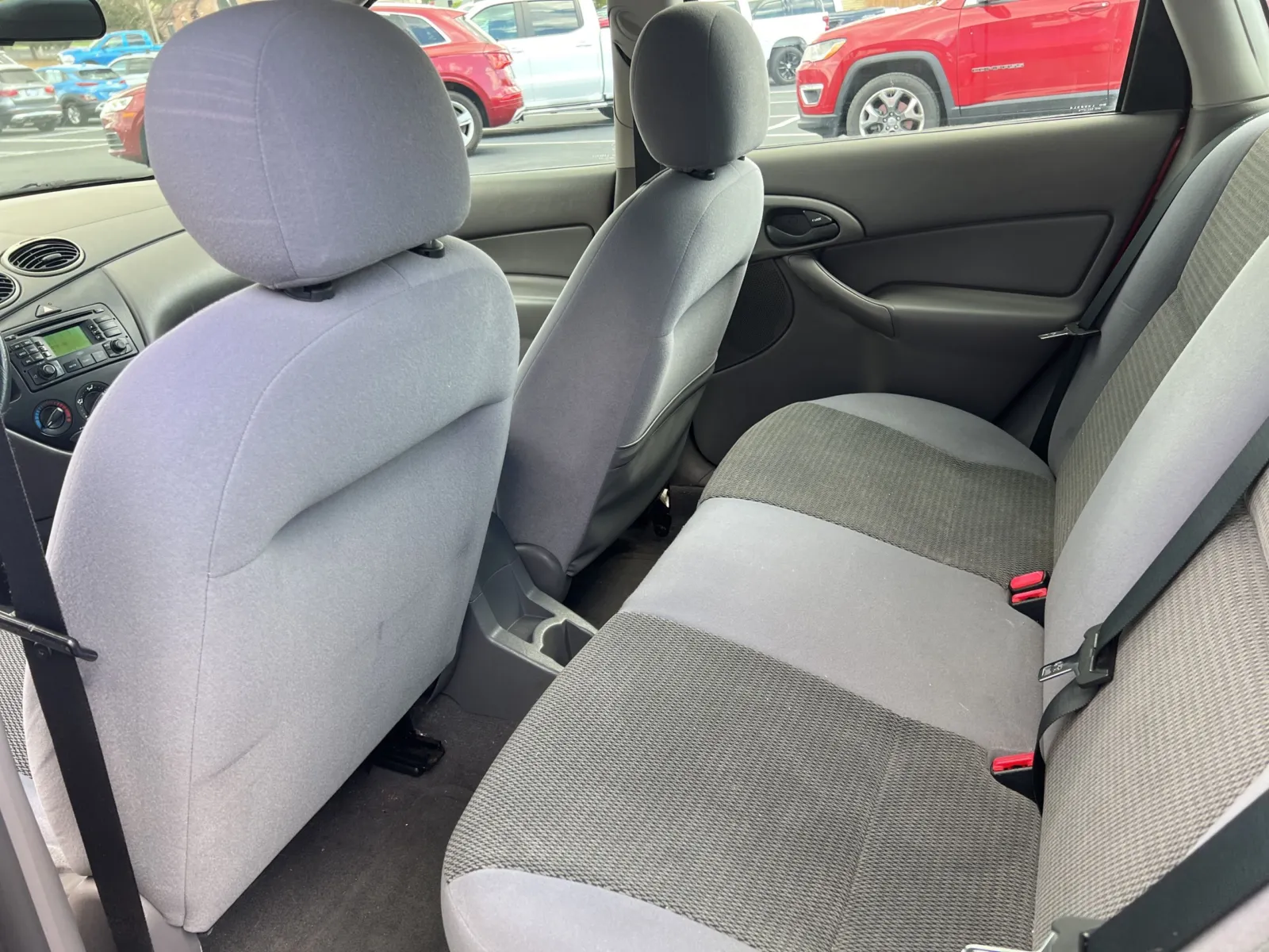 2004 Ford Focus SE — photo 11