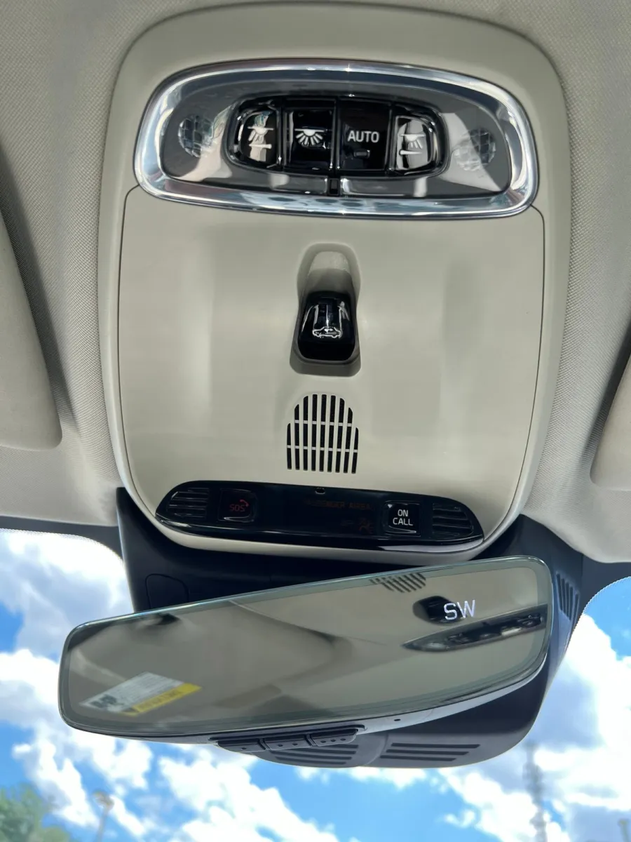 2020 Volvo S60 T6 Momentum — photo 21