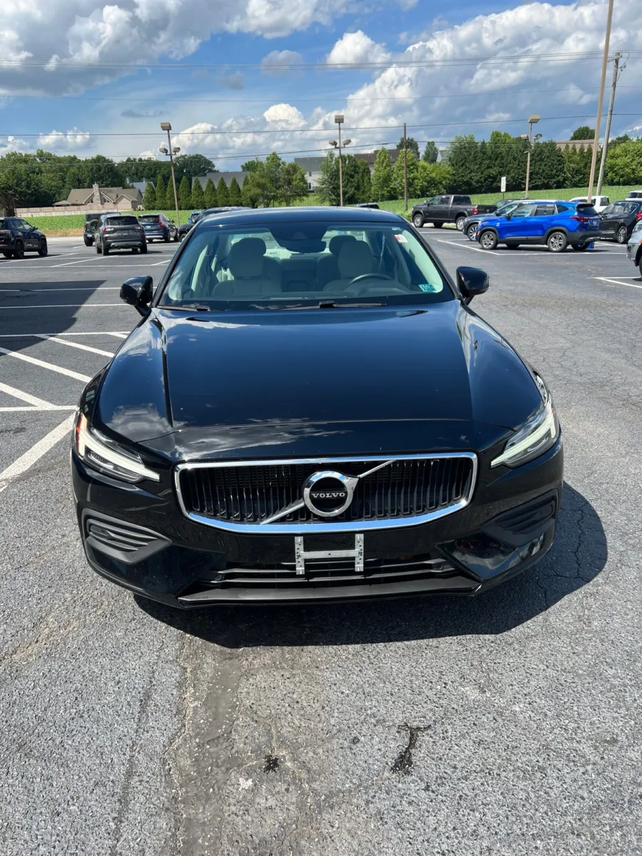2020 Volvo S60 T6 Momentum — photo 10